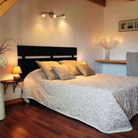 Auberge Du Lac Madic Bagian luar foto